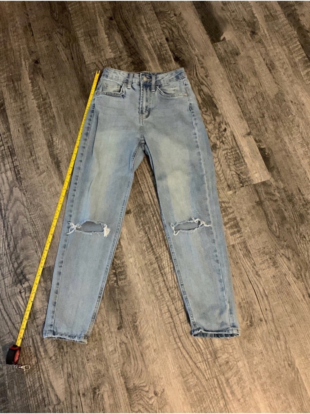 Womens Wild Fable
Highest Rise Mom Jeans
Like New Size 00
